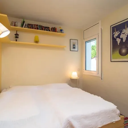 Sleeps 4 * 卡莱利亚德帕拉弗鲁赫尔